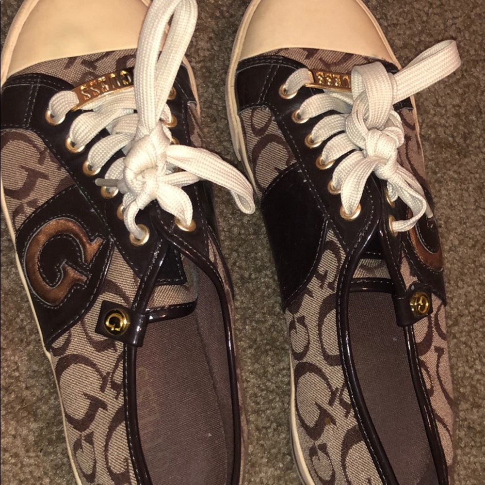 GUESS SHOES - Picture 2 of 3